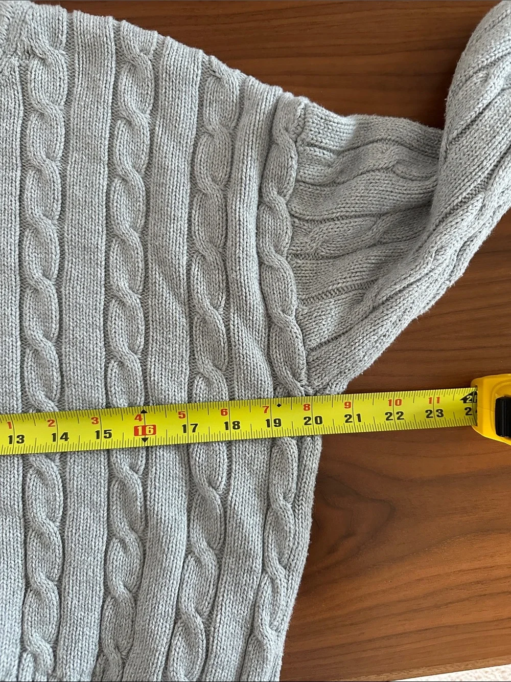 GAP Cable Knit Crewneck Sweater in Light Gray M